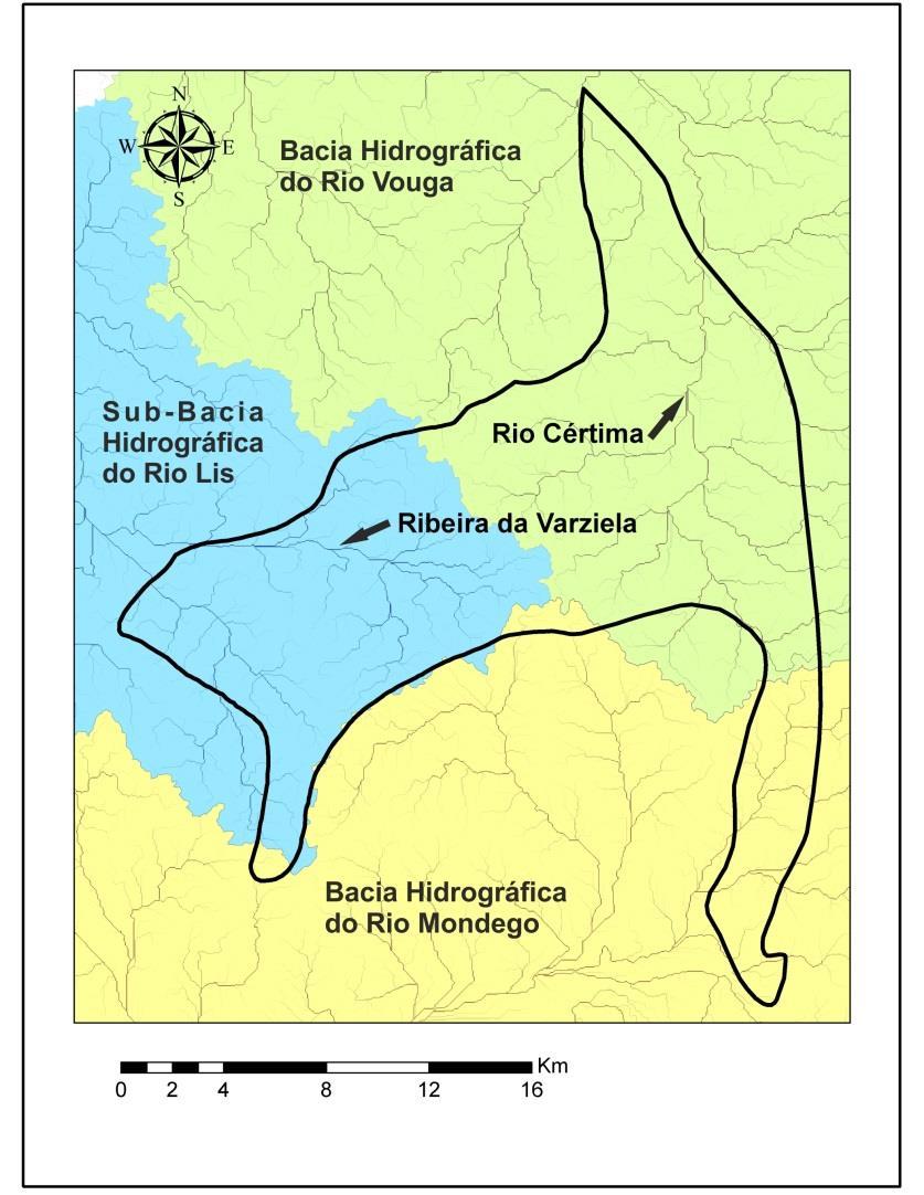 desaguam muito perto da foz do Vouga, numa laguna que comunica com o mar, correspondendo a ria de Aveiro. Figura 3.