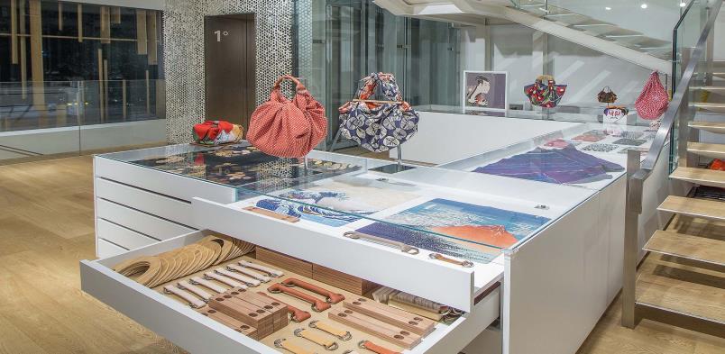 Furoshiki Gift store dedicada a difundir o uso e a técnica do furoshiki, tecido utilizado em embalagens tradicionais japonesas, bem como bolsas
