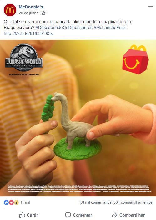 Imagem extraída da página do Facebook da empresa 10 Inclusive, essa estratégia de deixar os alimentos que compõem o combo em segundo plano, visto que o produto anunciado é, em verdade, o brinquedo e