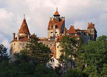 14MAI2019 SINAIA / BRASOV / BRAN / PIATRA NEAMT Distância entre Sinaia e Brasov = 48 km Distância entre Brasov e Bran = 29 km Distância entre Bran e Piatra Neamt = 254 km Após o pequeno-almoço,