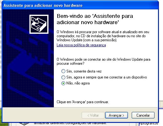 No Windows XP, ao fazer isso, o sistema operacional procura o driver, porém é necessário fornecer um arquivo de info