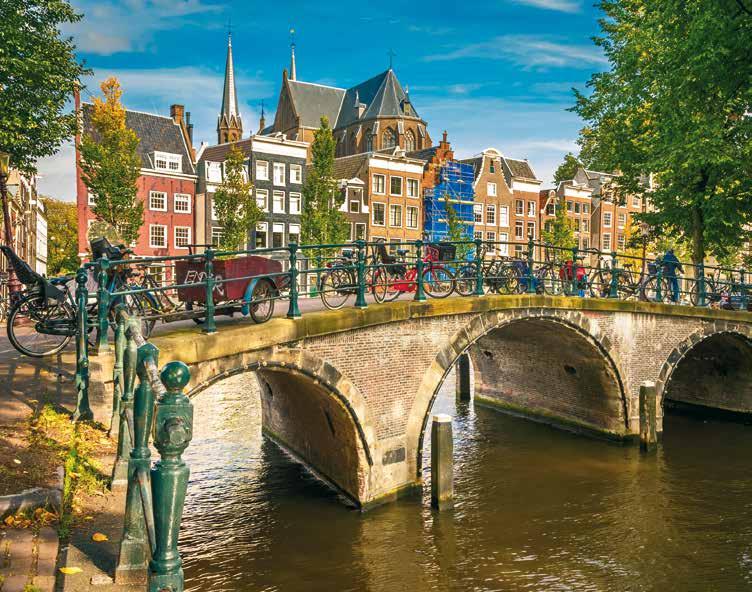 2 Dia / Segunda-feira Frankfurt - Heidelberg - Floresta Negra Pela manhã traslado à cidade de Heidelberg par visitar ao seu castelo famoso.