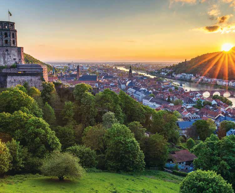 Castelo de Heidelberg / Alemanha p 7 Dias de/a Frankfurt p 3 castelos românticos p Jantas típicas da Floresta Negra e da Baviera agem a Oberammergau, aldeia famosa pela sua representação da Paixão e