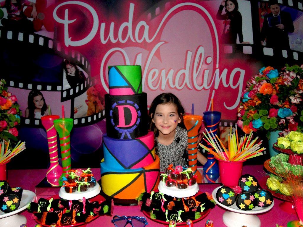 Duda Wendling, comemorou seus 10 anos esta semana (03/08) e reuniu diversos famosos mirins, produtores de elenco, familiares e amigos na casa de festas AUÊ Kids localizada na Tijuca-RJ.