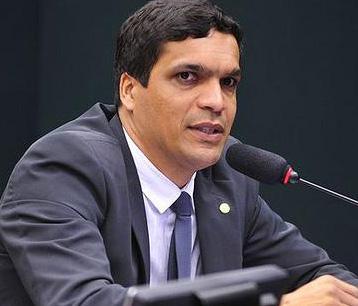 CABO DACIOLO Patriota POSICIONAMENTO ECONÔMICO: Extrema-direita, defende um modelo nacionalista e amparado na intervenção do Estado.