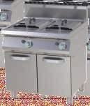 Linha 700 Fritadeiras a Gás Cooking Line 700 Gas Fryers - Construção em aço inox AISI 0,5mm - Cesto 80x95mm - Opção de cesto ou meios cestos - Com Torneira - Temperatura regulável 50-90ºC - Zona fria