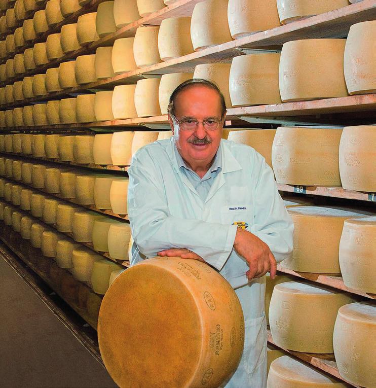 italiana de fabricação (documentos indicam que este queijo já era produzido na Itália antiga há mais de dois mil anos).