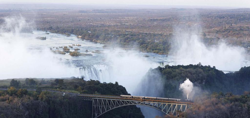 7º DIA PARQUE NACIONAL DE CHOBE Estadia no Lodge em Pensão Completa no Lodge. Dia dedicado a exploração de uma das mais interessantes regiões de Africa, Safari de manhã e outro à tarde.