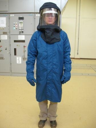 O último estudo recomendava para o equipamento S412-MCC-0002 uma roupa de proteção nível zero, informava então para o trabalhador da unidade em estudo, que o equipamento não possui nível de energia