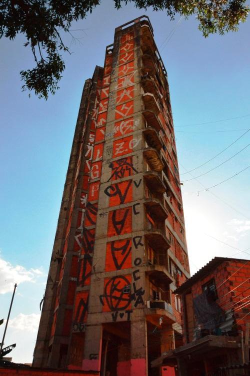 Rua Harry Dannemberg Características: Edifício