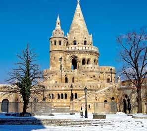 DIA 2 Sex VIENA Café da manhã e visita panorâmica percorrendo a Ringstrasse com os seus suntuosos monumentos como o Ópera, os Museu de Belas Artes e Ciências Naturais, monumento de Maria Teresa,