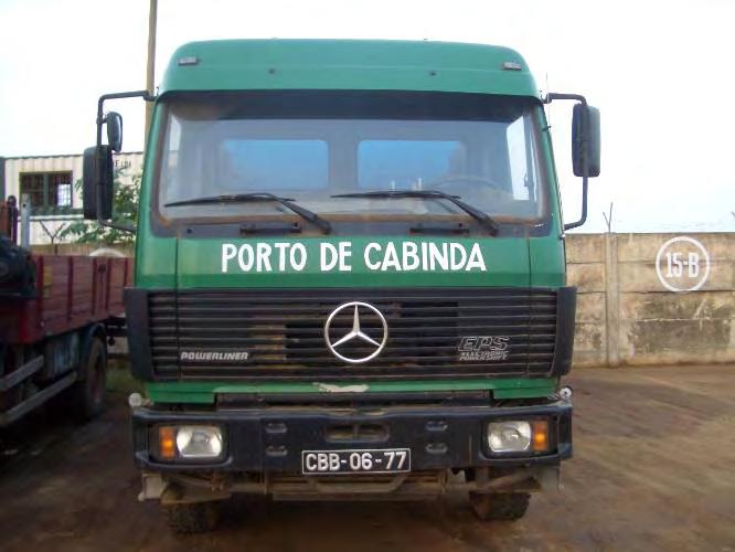 Camião Cisterna O Porto de Cabinda possui um (1).