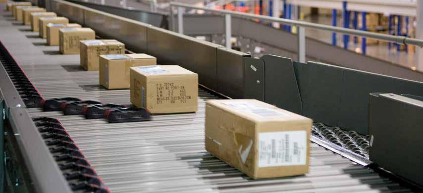 O sistema de expedição do Centro de distribuição inclui duas linhas dedicadas (uma para UPS e outra para FedEx/Exportação) e cinco linhas de pósseparação de paletização manual.