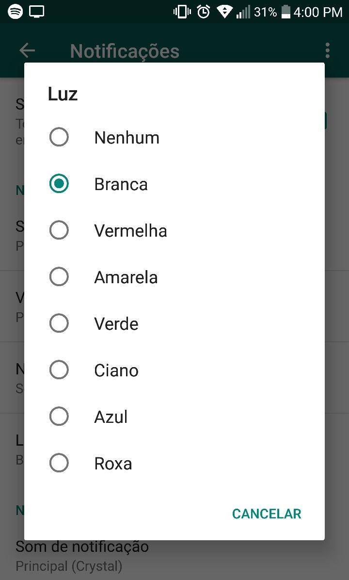 4. Mudar a cor da luz das notificações No Android, você pode alterar a cor da luz que pisca quando recebe alguma notificação do WhatsApp.