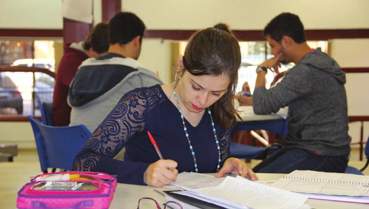 VAGAS E MATRICULAS SECOM ALUNOS Vagas ofertadas, candidatos inscritos nos Cursos Técnicos e Graduação por campus em 2017 Vagas Ofertadas Candidatos Inscritos Candidatos/Vaga Campus Técnico Graduação