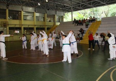 No final do projeto, realizamos o exame de faixa para graduação dos participantes.