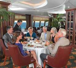 A experiência Oceania Cruises ««The Finest Cuisine at Sea ««Gastronomia gourmet criada pelo mundialmente famoso Master Chef Jacques Pépin ««Programas de enriquecimento epicurista, incluindo imersivos