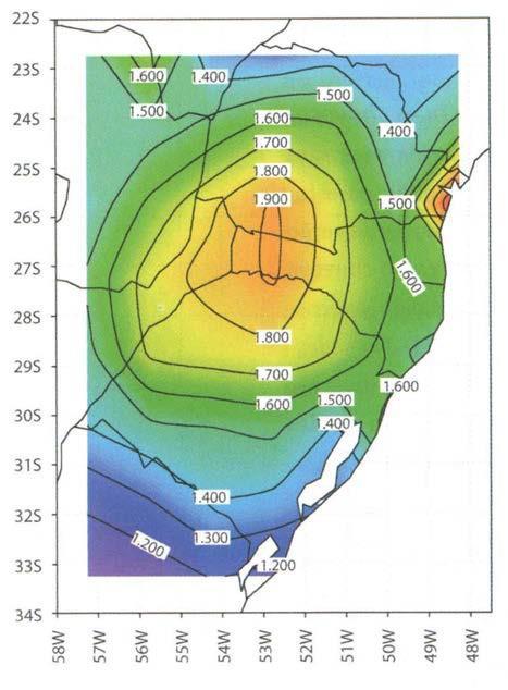 27 ao sul e proporcionando máximas de precipitação em diferentes épocas do ano.