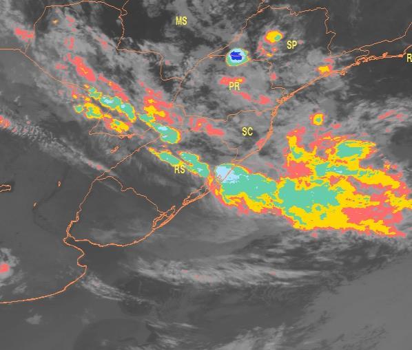 máxima extensão, (d) às 08:30h do dia 08.