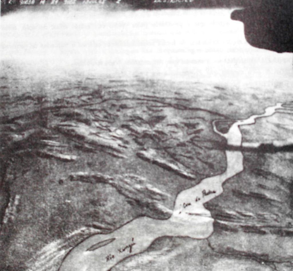 33 Figura 15 - Fotografia Trimetrogon do rio Xingu Fonte: Guerra (1957) Segundo Lima (2008), a evolução do conhecimento sobre meio ambiente na região Amazônica foi muito lenta devido à ausência de
