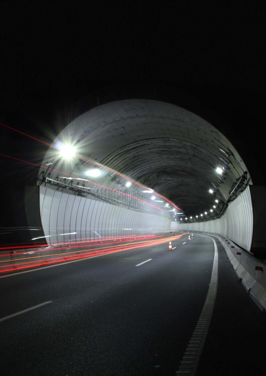 Iluminação Túnel de Legorreta Caso prático A melhor iluminação