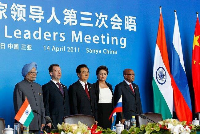 A Nova Ordem Mundial Imagem: Participantes da conferência do BRIC / Presidential Press