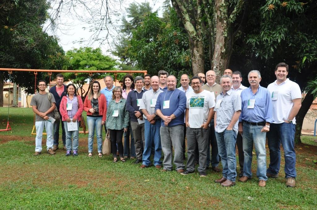 5.6. Oficina Regional do CBH Alto Paranapanema A oficina CBH- Alto Paranapanema foi realizada em Piraju, na sede do DAEE (Figura 20), em 19/09/2014, contando com a presença de 42 pessoas, incluindo a