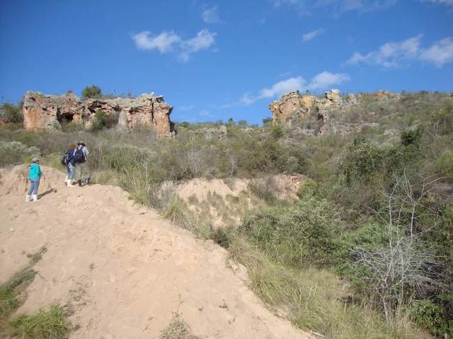 Leques Alúvio/Coluviais CONSIDERAÇÕES FINAIS A utilização de marcadores e índices de ordem geomorfológica permite definir as ciclicidades atuantes dentro dos sistemas morfogenéticos, sobretudo