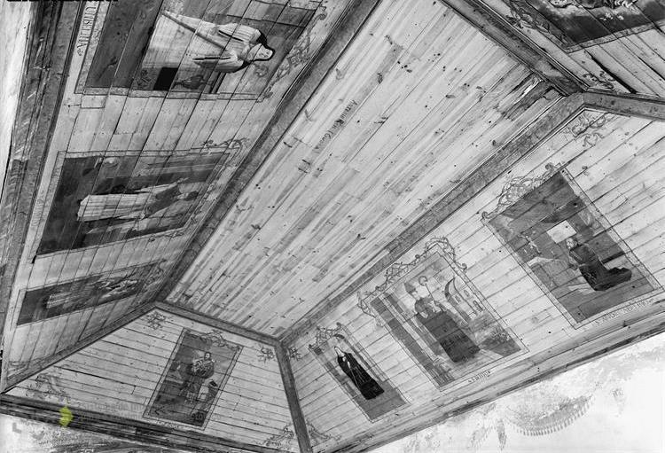 16 Fotografias do tecto do colo alto; da esquerda de 1948 da direita 1998 192 Após algumas intervenções desde 1948 a 1998 (Fig.