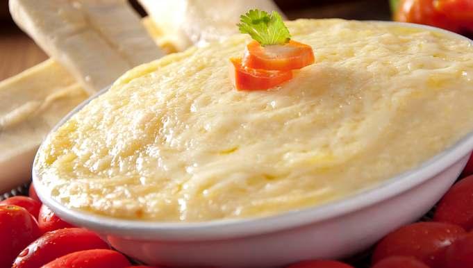 purê de mandioca com queijo PORCOES Farofa de