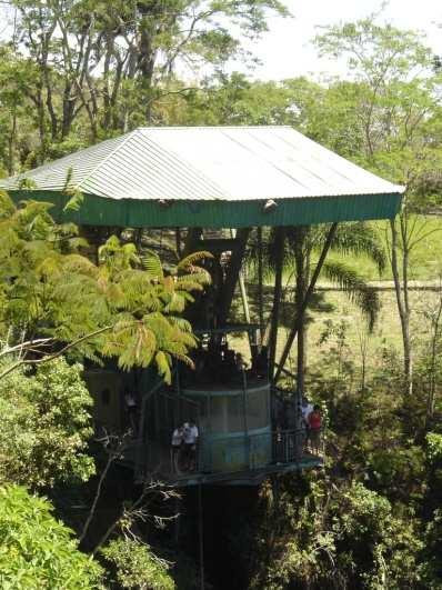 pessoal (2013) Elevador Furnas: utilizado para se chegar ao fundo da