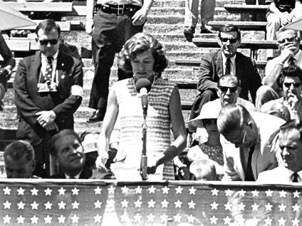 Eunice Shriver encorajou Anne Burke a desenvolver a sua ideia e a Fundação disponibilizou um patrocínio de 25000 dólares.