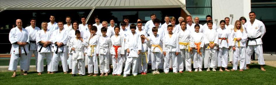 Karate ESTÁGIO REGIONAL CENTRO SUL O Complexo dos Salesianos Wellness Center, em Manique, Cascais, foi palco no passado sábado dia 31 de Março, do Estágio Regional de Karate Centro-Sul, da Mabuni