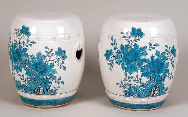 500 560 PAR DE BANCOS DE JARDIM, porcelana do Japão, decoração