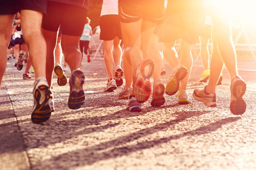 Exercícios benéficos para a saúde Corrida: é uma atividade que pode ser praticada em lugares diferentes: