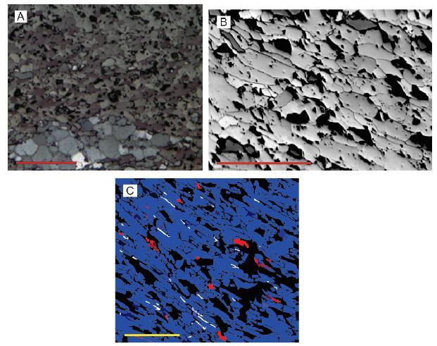 4.3.4 Mina de Timbopeba Figura 14: Mina de Timbopeba. A) OM, escala = 0,5mm. B) SEM, escala =0,2mm C) EBSD, vermelho = magnetita (>1%); azul = hematita (90%), escala = 0,2 mm. B) SEM, escala =0,2mm. O material proveniente da Mina Timbopeba é composto por cristais de granulação fina.