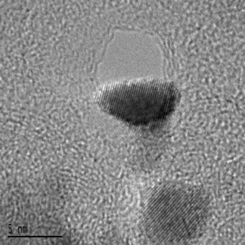 composição nominal. Entretanto, a análise efetuada em uma nanopartícula de 5 nm, Figura 3.