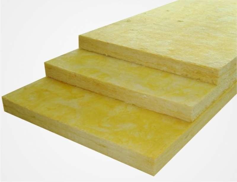 Lã de vidro Produzida com densidades de 10 kg/m³ a 100 kg/m³.