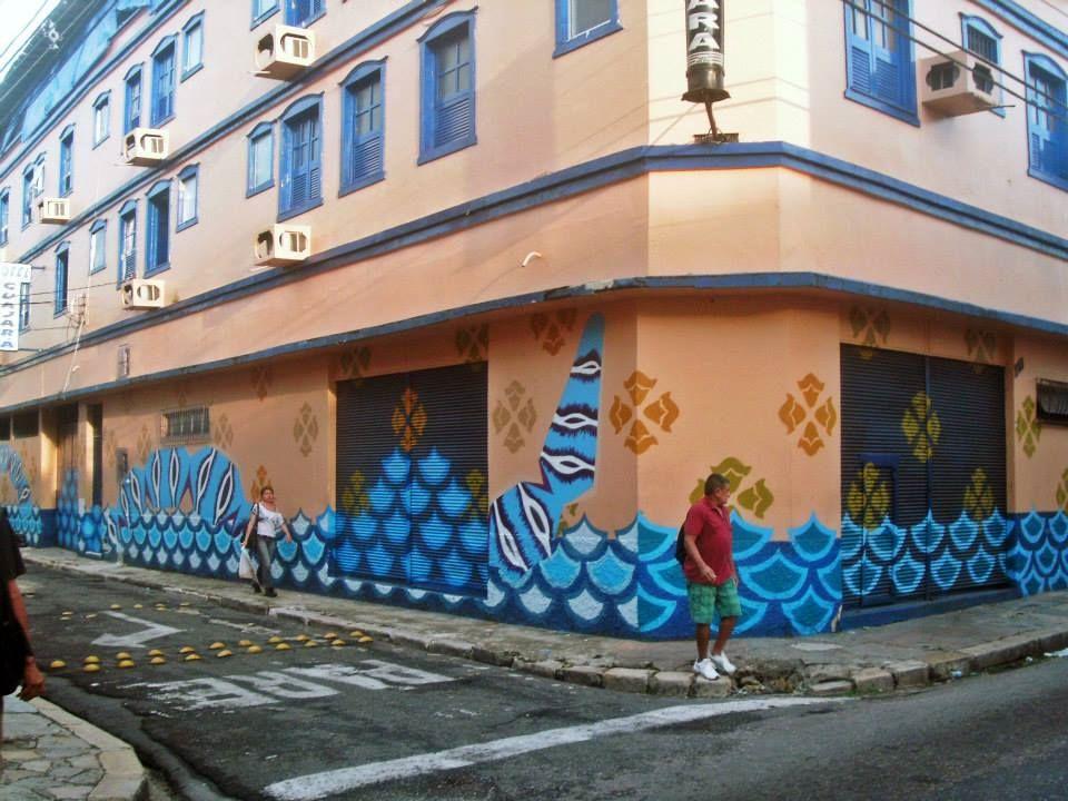 Os graffitis retratam diferentes elementos representativos para os moradores e parte da região amazônica, a exemplo, temos um sobre a lenda da cobra grande a qual segundo o imaginário popular.