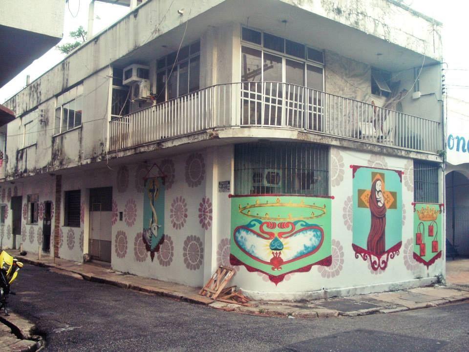 Figura 3: Graffitis representando as igrejas do bairro da Cidade Velha. Foto: GUERREIRO, E.