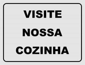 Parágrafo único. A expressão citada no caput deste artigo deve ser impressa em local visível e com destaque, utilizando-se de cor diferenciada do restante do texto. Lei 5.