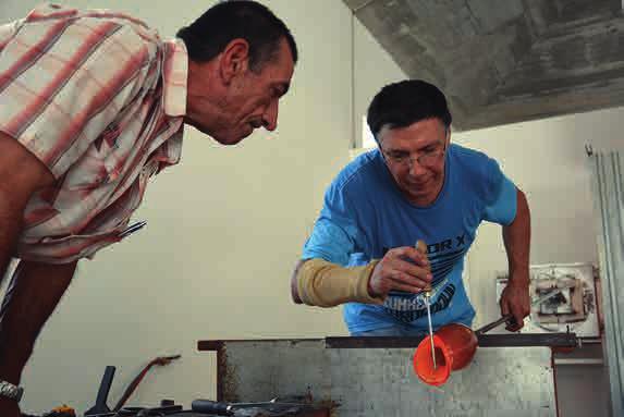 Workshop de trabalho de vidro ao vivo com Alfredo Poeiras e D. Rodriguez - artesão de San Ildefonso La Granja (Espanha) 20h30h.