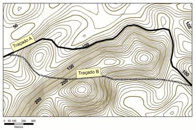 14 - A figura abaixo é o recorte de uma carta topográfica contendo dois possíveis traçados para uma rodovia estadual, com elevado fluxo de caminhões.