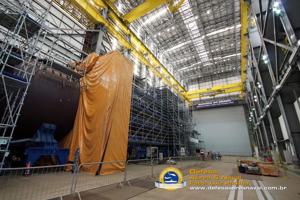 PROSUB: Construção dos submarinos Scorpene BR avança em Itaguaí-RJ 15 Agora o S-BR1 entra na fase final de instalação dos equipamentos internos, como camarotes, banheiros, cozinha, finalizar todas as