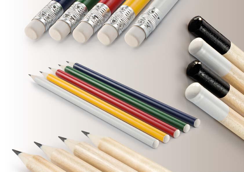 LÁPIS Lápis de madeira natural disponível em cinco cores, com borracha branca e guarnição prata.