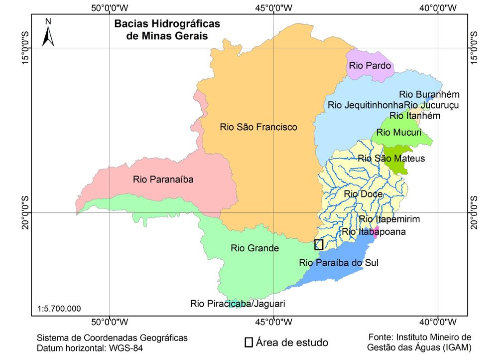 A alta bacia do rio Piranga localiza-se na região centro-sul de Minas Gerais (Figura 2) e limita-se, a oeste, com a bacia do rio Carandaí, afluente do rio Grande (bacia do Paraná).