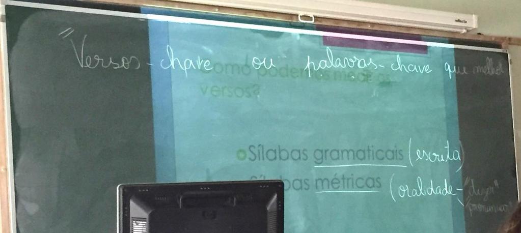 como as canções podem ser interpretadas de diversas maneiras, os poemas também podem, até porque as letras das canções são