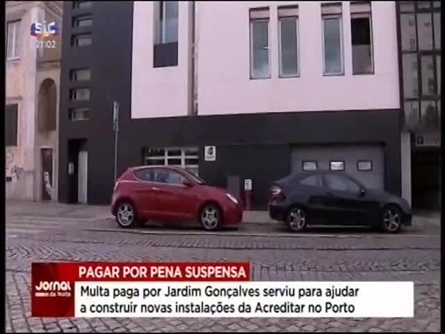 condição dos arguidos pagarem quantias monetárias a instituições de