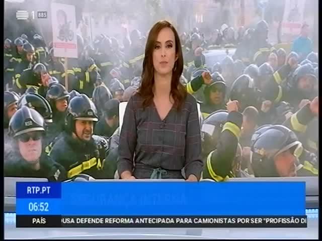 A42 RTP 1 Duração: 00:00:24 OCS: RTP 1 - Bom Dia Portugal ID: 78684392 22-01-2019 06:52 Greve dos Bombeiros Sapadores de