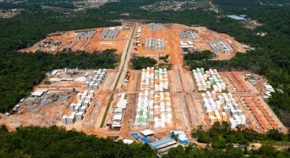 PROJETOS EM REGIME DE EMPREITADA Os contratos de prestação de serviços de execução de obra em regime de empreitada global são celebrados com a Caixa Econômica Federal (CEF), no âmbito do Programa